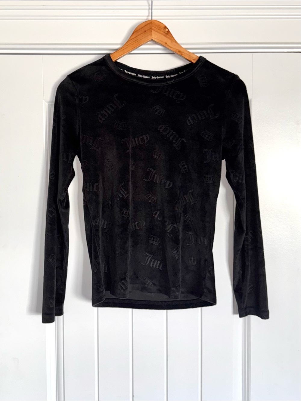 Juicy Couture Black Velour Sleepwear Top with Pink Label